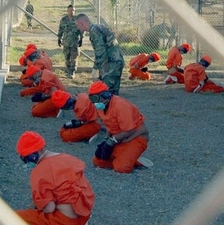 Camp_x-ray_detainees.JPG