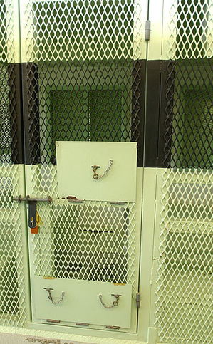 372px-Guantanamo_celldoor,_Camp_Delta_-_1.jpg